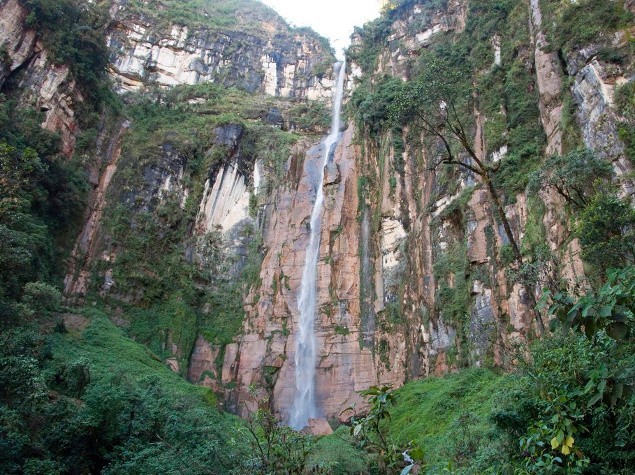 Air Terjun Yumbilla, Peru (896 meter)