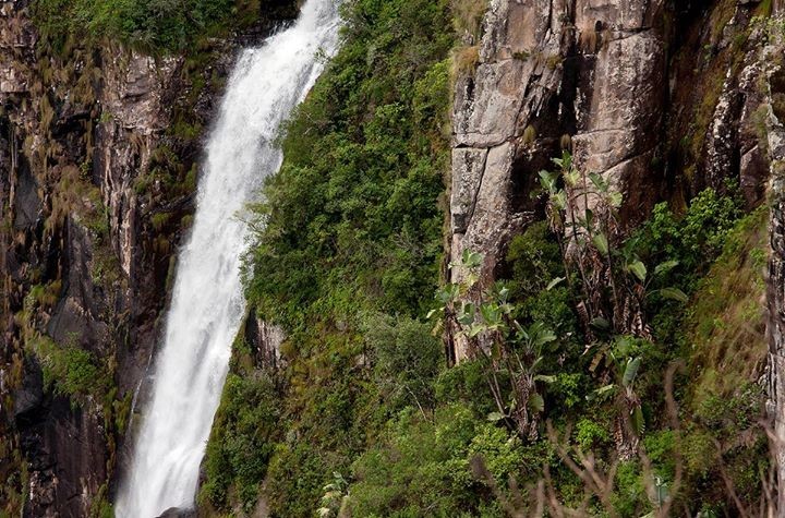 Air Terjun Mutarazi, Zimbabwe (762 meter)